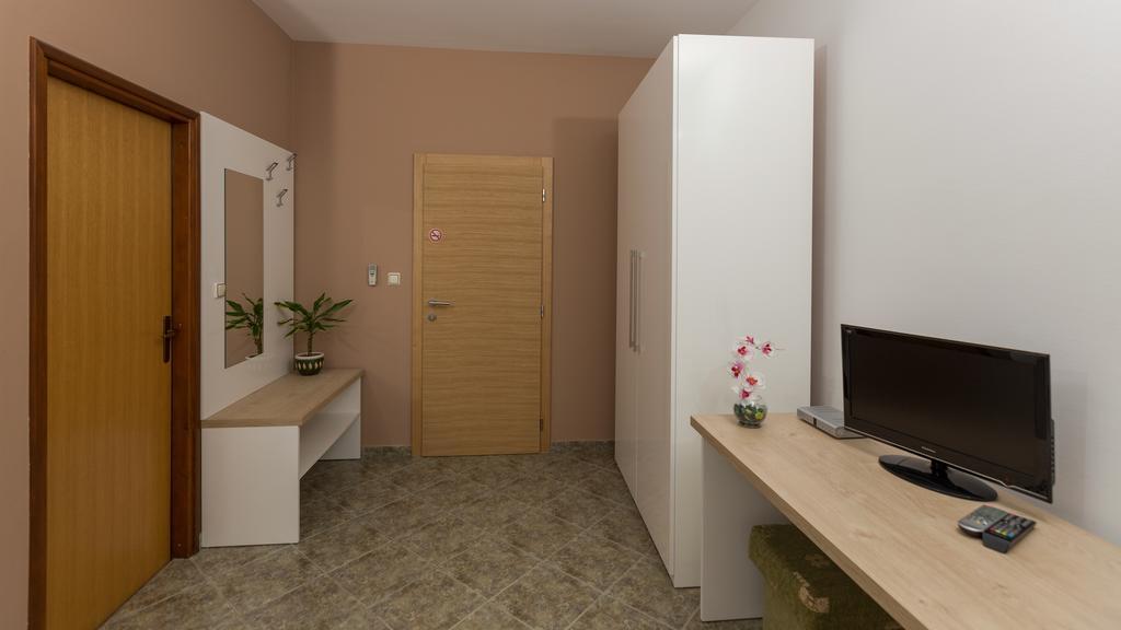 Rooms Pleska Near Zagreb Airport Velika Gorica Exterior photo