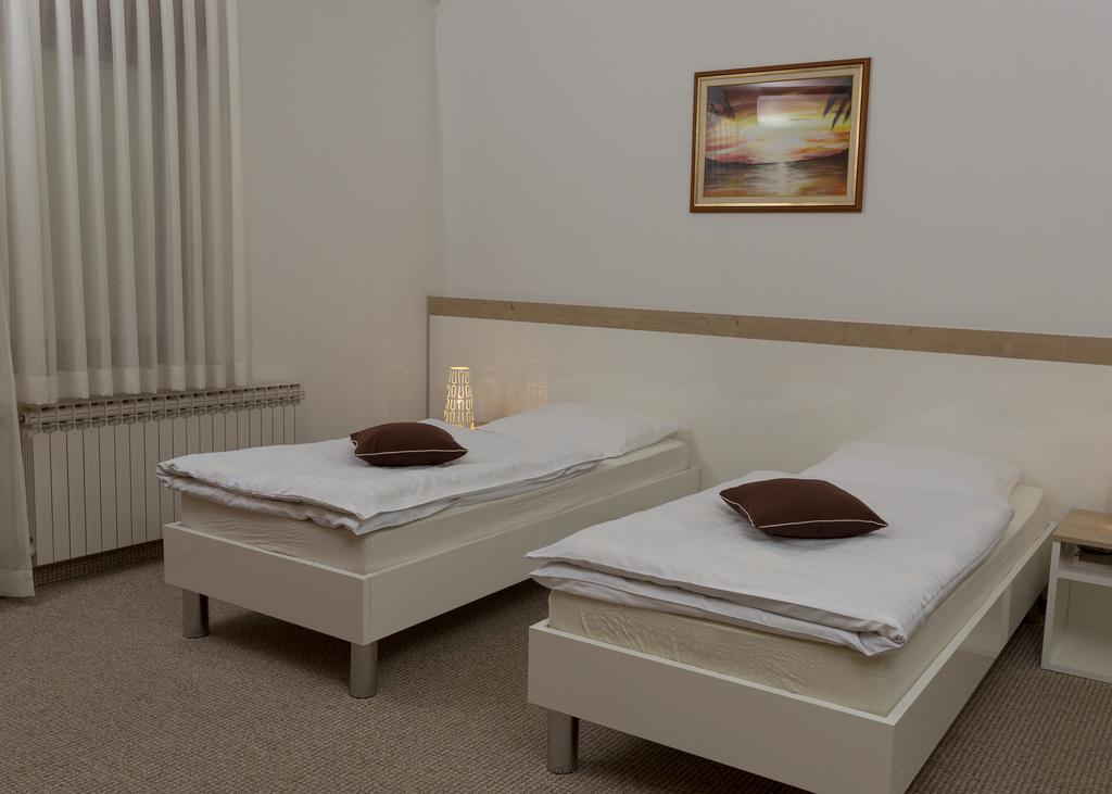 Rooms Pleska Near Zagreb Airport Velika Gorica Exterior photo